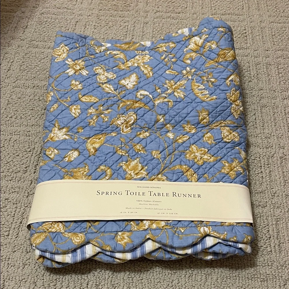 Williams-Sonoma Spring Toile Table Runner NWT 16in x 90in